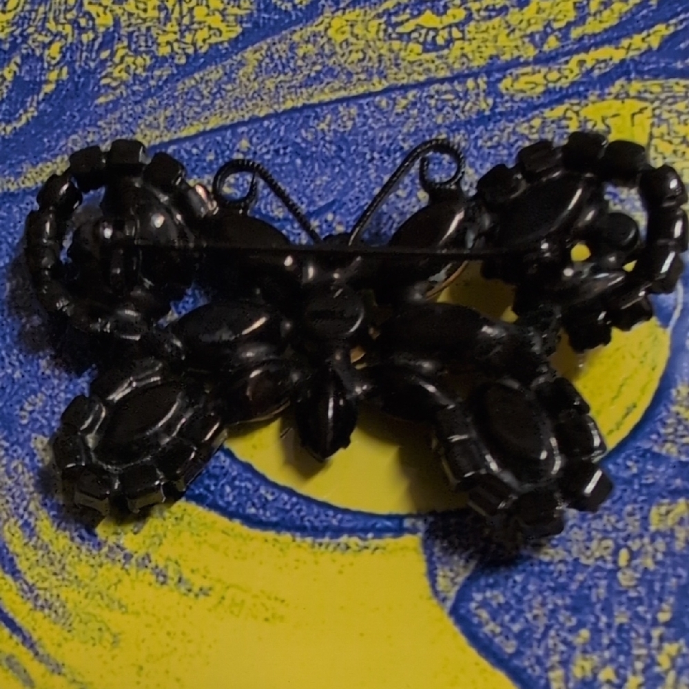 Source Unknown Black And Red Gemstone Brooch - image 4